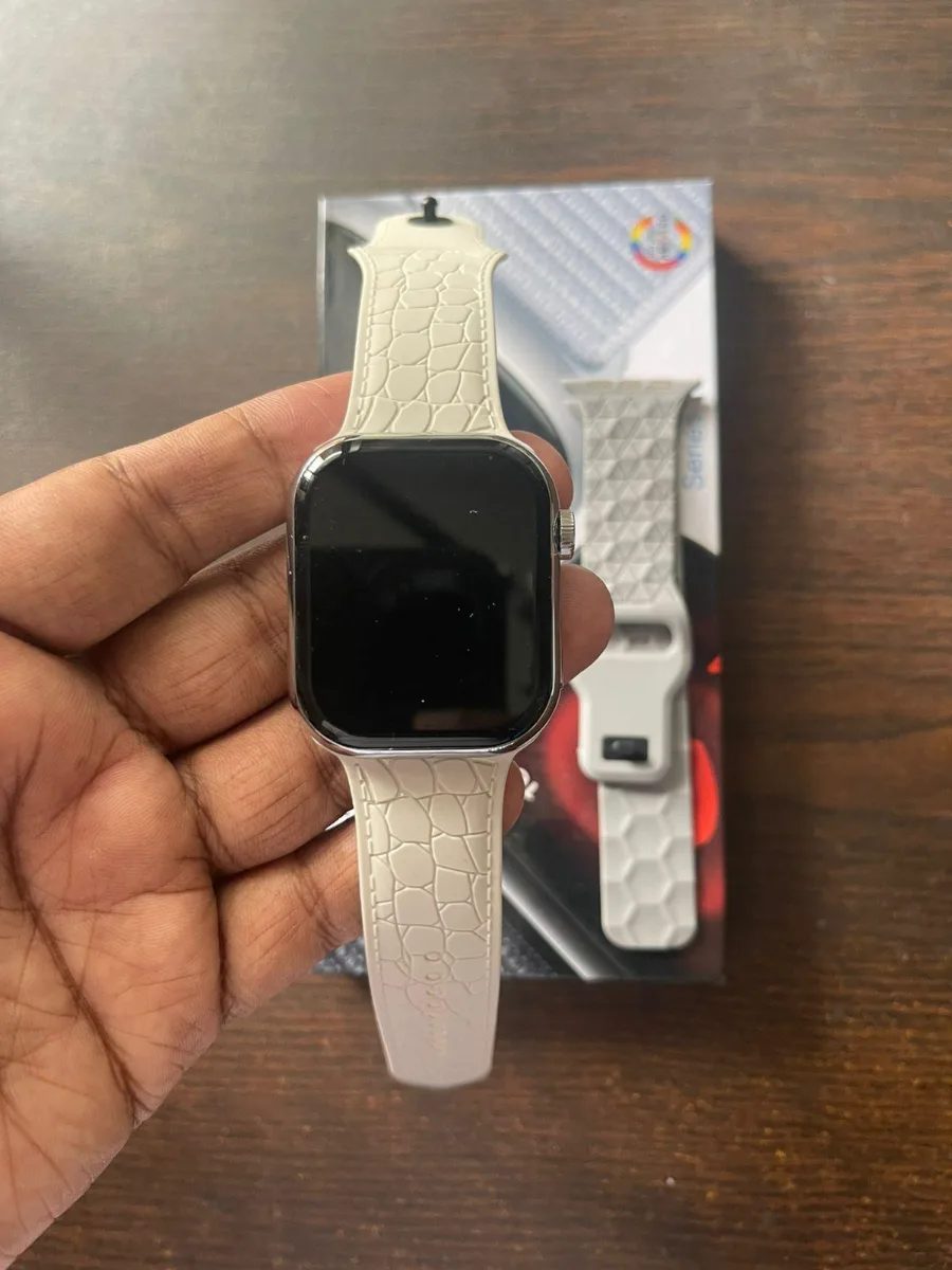 ME16 Series 10 Smartwatch 